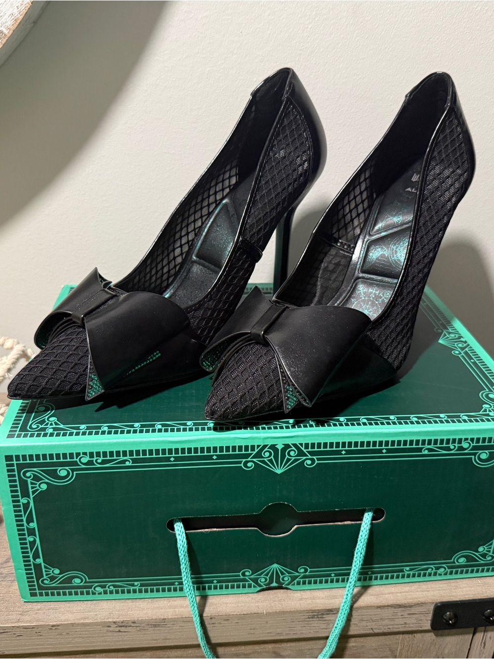BRAND NEW IN BOX: ALDO x Wicked ‘Defygravity’ Mesh Bow Heels - Size 8